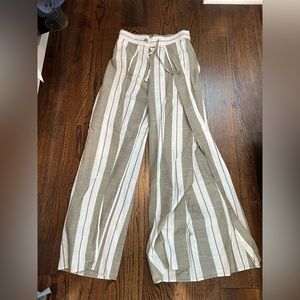 Express Striped Wide-Leg Pants in Olive and White